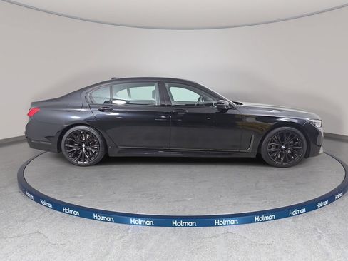 Used 2022 BMW 750i xDrive w/ Executive Package AWD/4WD image 5