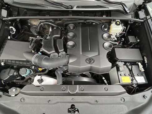 Used 2022 Toyota 4Runner Limited image 31