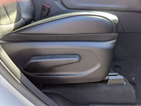 New 2025 Jeep Grand Cherokee Altitude RWD image 39