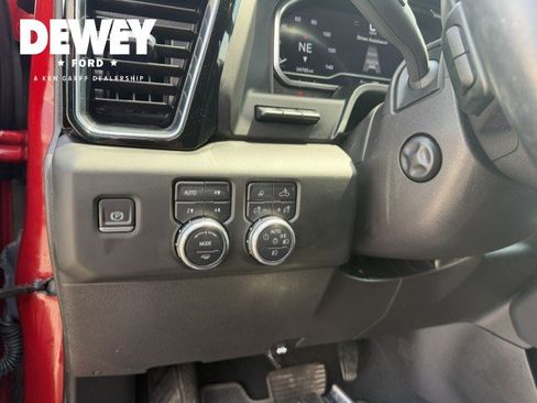 Used 2024 GMC Sierra 1500 Denali w/ Technology Package AWD/4WD image 16