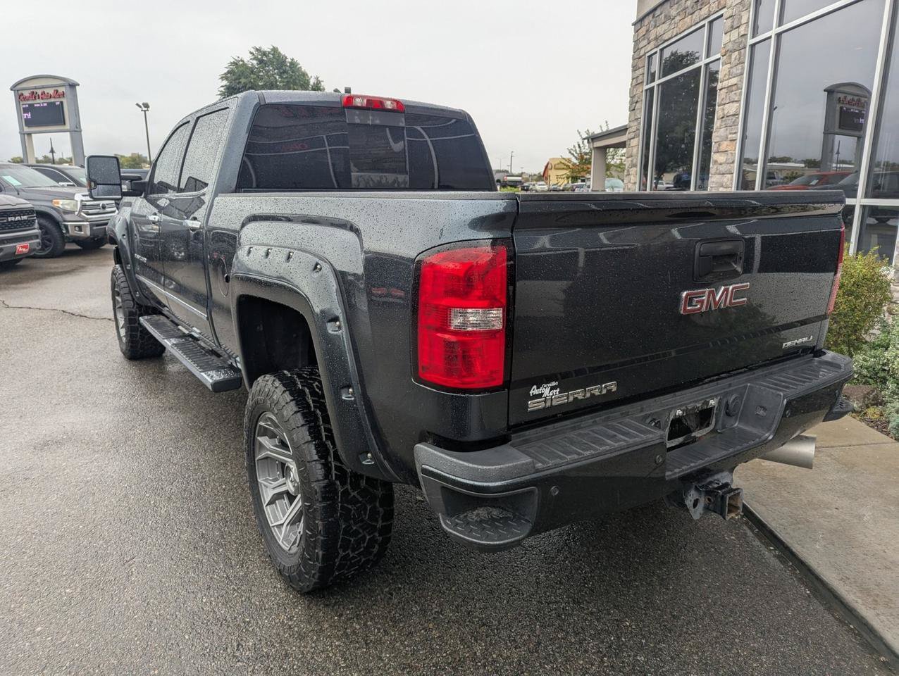 Used 2017 GMC Sierra 2500 Denali w/ Duramax Plus Package AWD/4WD image 3