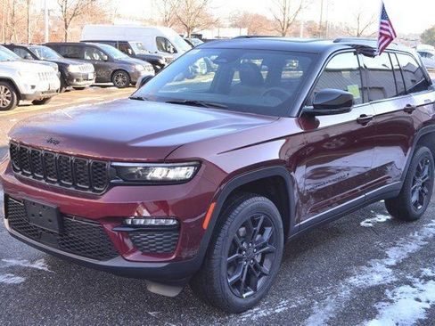 New 2025 Jeep Grand Cherokee Limited image 4