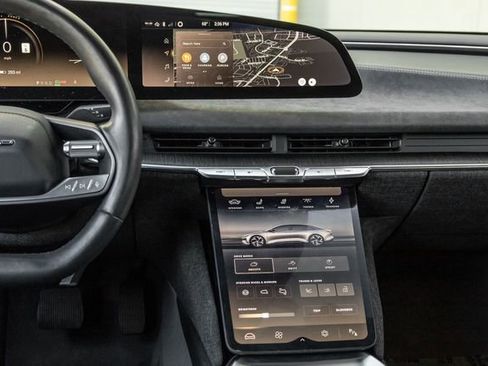 Used 2023 Lucid Air Grand Touring image 8