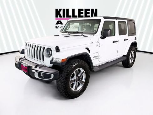 Used 2019 Jeep Wrangler Unlimited Sahara AWD/4WD image 3