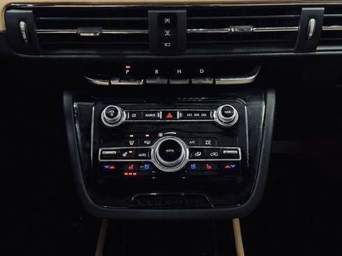 Used 2022 Lincoln Corsair Reserve w/ Equipment Group 201A image 34