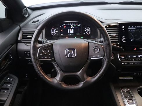 Used 2023 Honda Passport TrailSport image 16