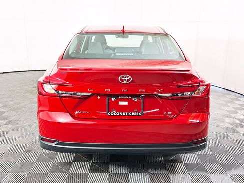 Used 2026 Toyota Camry LE w/ Convenience Package image 4