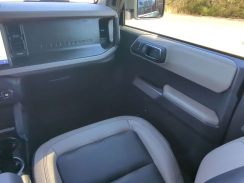 Certified 2023 Ford Bronco Wildtrak image 15