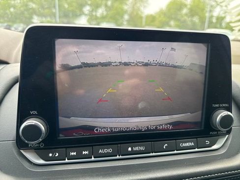 Certified 2023 Nissan Rogue SV FWD image 19