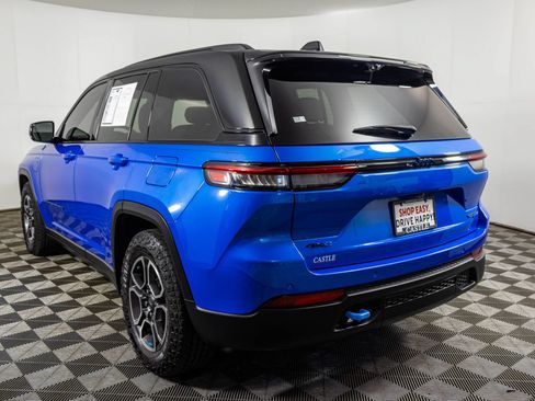 Used 2022 Jeep Grand Cherokee Trailhawk w/ Luxury Tech Group III AWD/4WD image 21