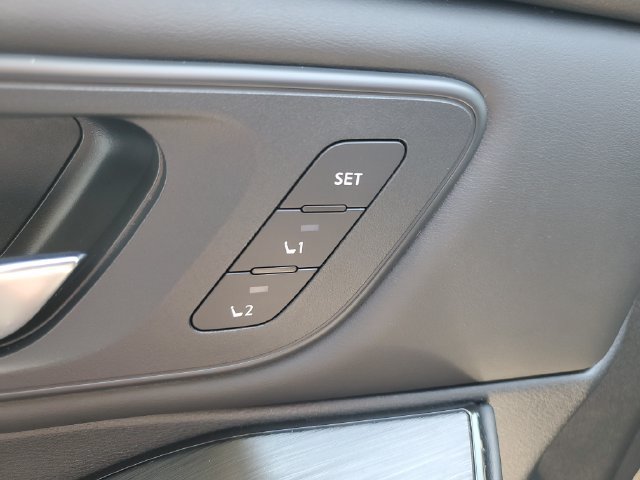 Certified 2025 Nissan Rogue SL w/ SL Premium Package FWD image 28