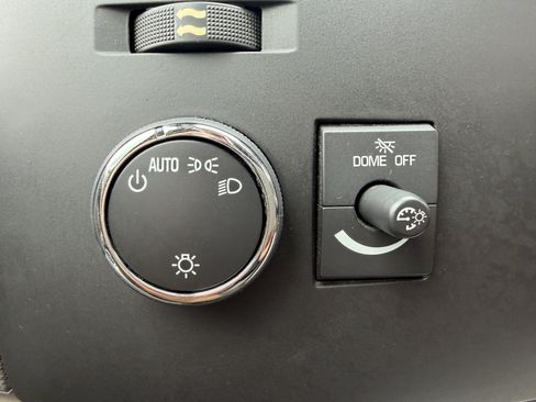 Used 2013 Chevrolet Silverado 1500 LT AWD/4WD image 26