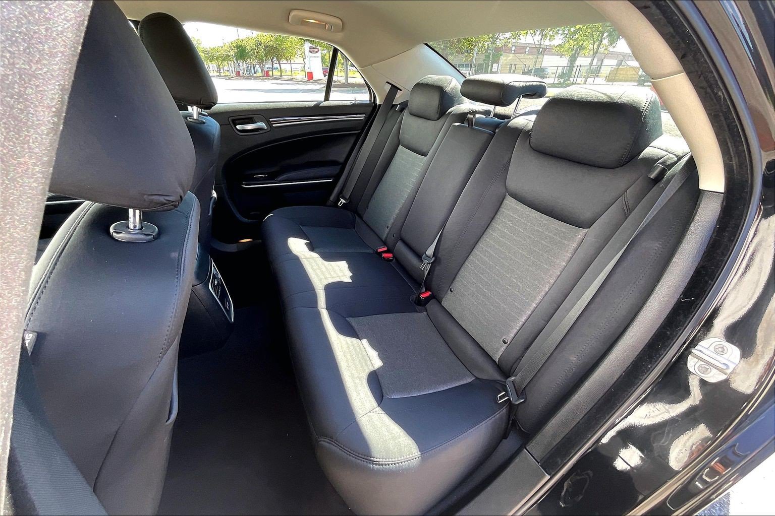 Used 2023 Chrysler 300 Touring w/ Sport Appearance Package RWD image 30