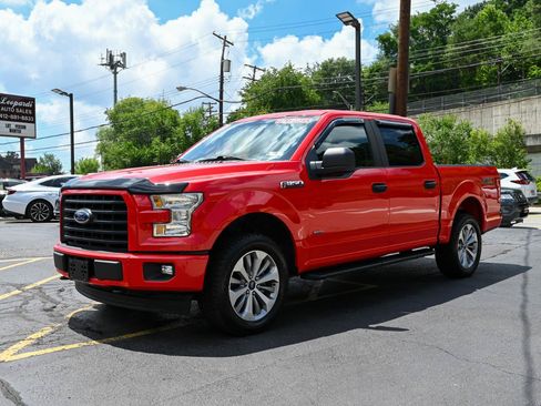 Used 2017 Ford F150 XL w/ Equipment Group 101A Mid AWD/4WD image 3