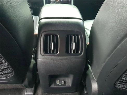 Used 2023 Hyundai Santa Cruz Limited AWD/4WD image 18