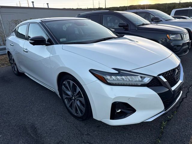 Used 2020 Nissan Maxima Platinum w/ Sport Mat Group FWD image 2