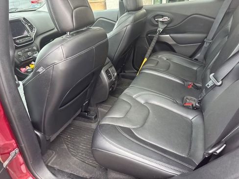 Used 2021 Jeep Cherokee Limited image 4