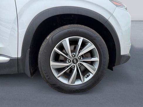 Used 2019 Hyundai Santa Fe SEL FWD image 9