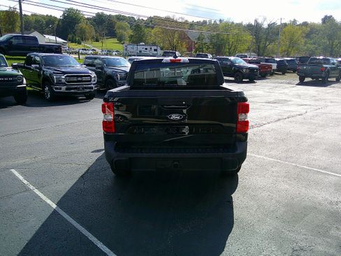 New 2025 Ford Maverick XL image 31