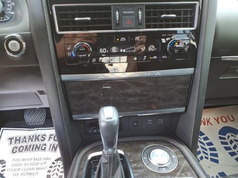 Used 2024 Nissan Armada Platinum w/ Captain's Chairs Package RWD image 23