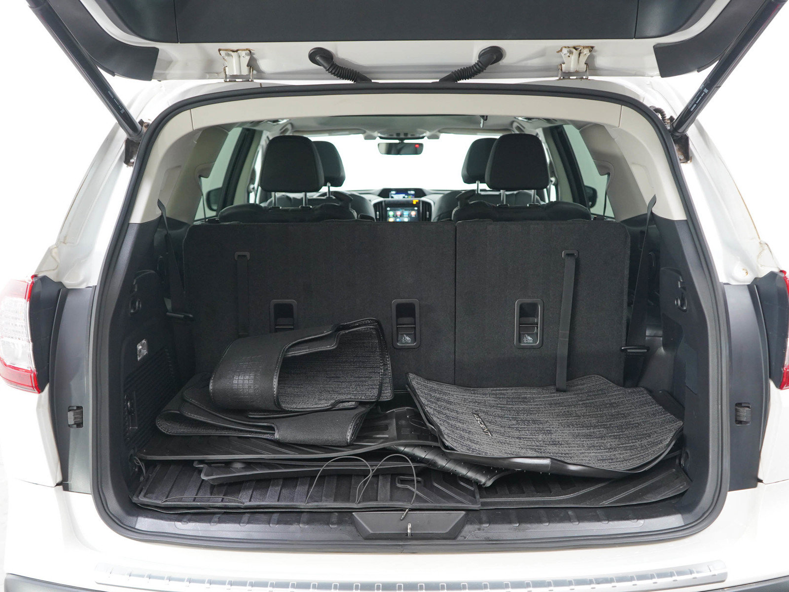Used 2021 Subaru Ascent Limited w/ Technology Package AWD/4WD image 17