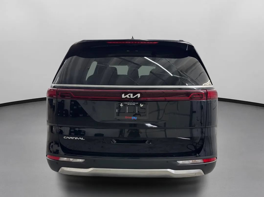 Used 2023 Kia Carnival SX Prestige FWD image 8