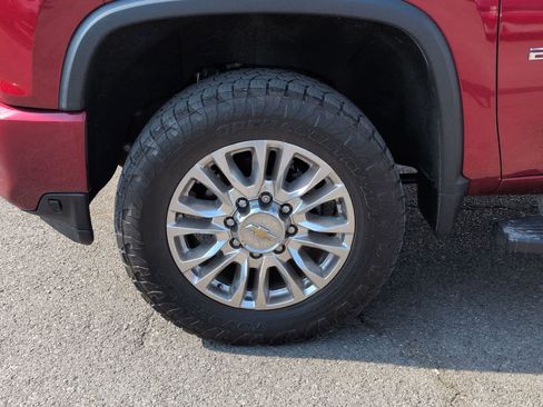Used 2021 Chevrolet Silverado 2500 High Country w/ Z71 Off-Road Package AWD/4WD image 13