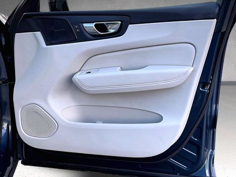 Certified 2023 Volvo XC60 B5 Plus w/ Climate Package image 27