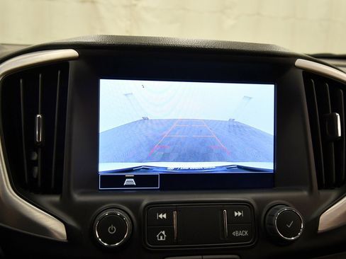 Used 2024 GMC Terrain SLT image 24