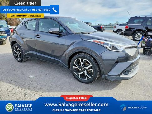 Used 2018 Toyota C-HR XLE image 5