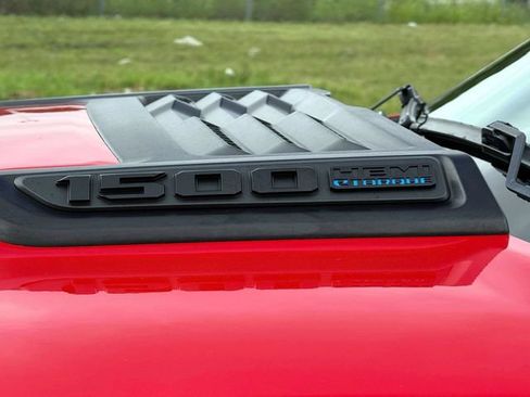Used 2021 RAM 1500 Laramie AWD/4WD image 11