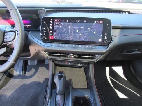 Used 2025 Dodge Charger R/T w/ Sun & Sound Package image 18