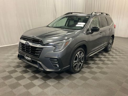 Used 2024 Subaru Ascent Limited w/ Technology Package AWD/4WD image 3