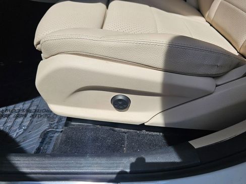 Used 2017 Mercedes-Benz GLC 300 4MATIC image 17