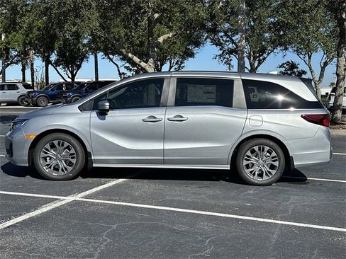 New 2026 Honda Odyssey Touring image 6