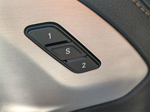 New 2026 Chrysler Pacifica Pinnacle image 10