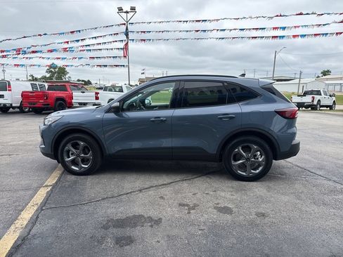 Used 2025 Ford Escape ST-Line w/ Tech Pack #1 AWD/4WD image 8