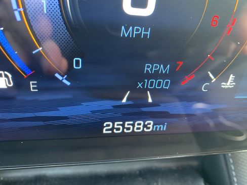 Used 2025 Chevrolet Equinox LT AWD/4WD image 9