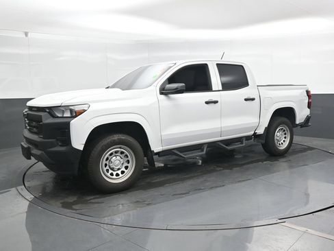 Used 2023 Chevrolet Colorado W/T w/ WT Convenience Package II RWD image 7