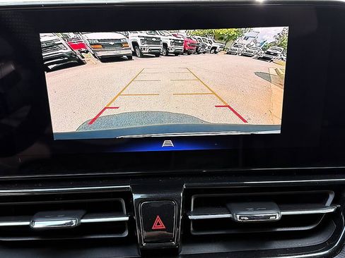 Used 2025 Chevrolet TrailBlazer RS w/ Convenience Package FWD image 24