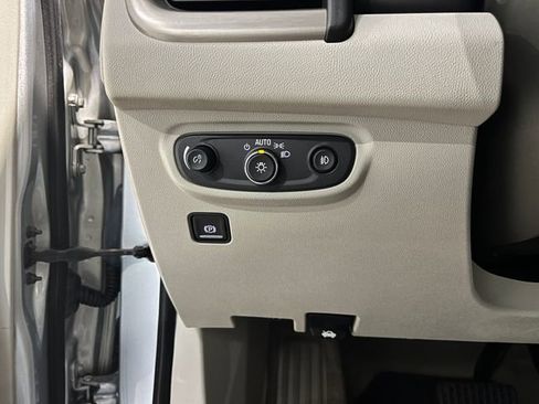 Used 2018 GMC Terrain Denali w/ Advanced Safety Package FWD image 25