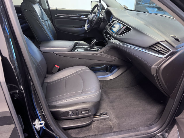 Used 2018 Buick Enclave Essence AWD/4WD image 11