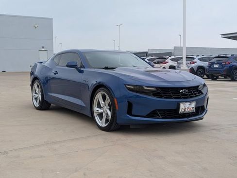 Used 2022 Chevrolet Camaro LT w/ Technology Package RWD image 8
