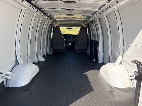 New 2025 GMC Savana 2500 w/ Driver Convenience Package image 18