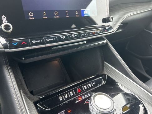 Used 2023 Jeep Wagoneer L Series II image 22