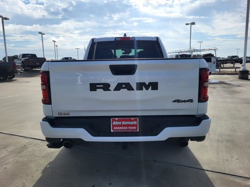 New 2026 RAM 1500 Express image 4