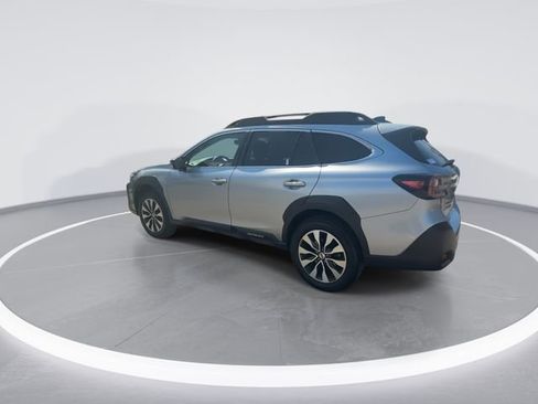 Used 2023 Subaru Outback Limited XT image 6