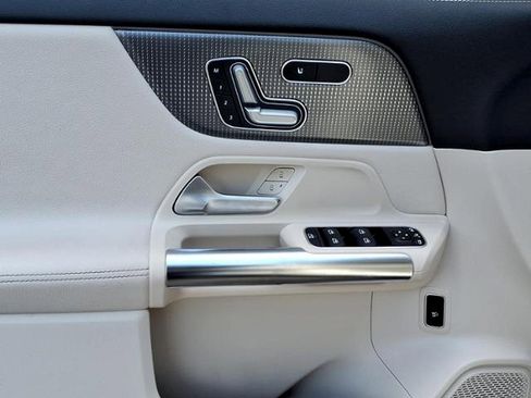 Used 2021 Mercedes-Benz GLA 250 image 7