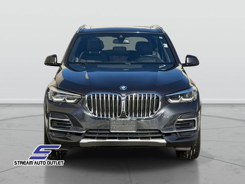 Used 2022 BMW X5 xDrive45e image 2