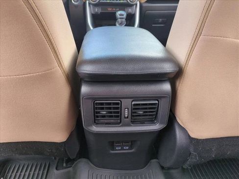 Used 2022 Toyota RAV4 XLE FWD image 16
